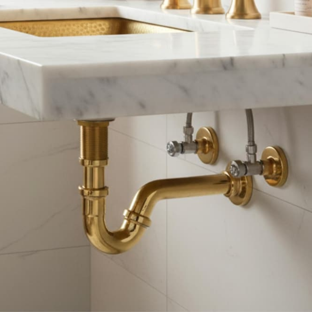 Close-up of the adjustable brass siphon
