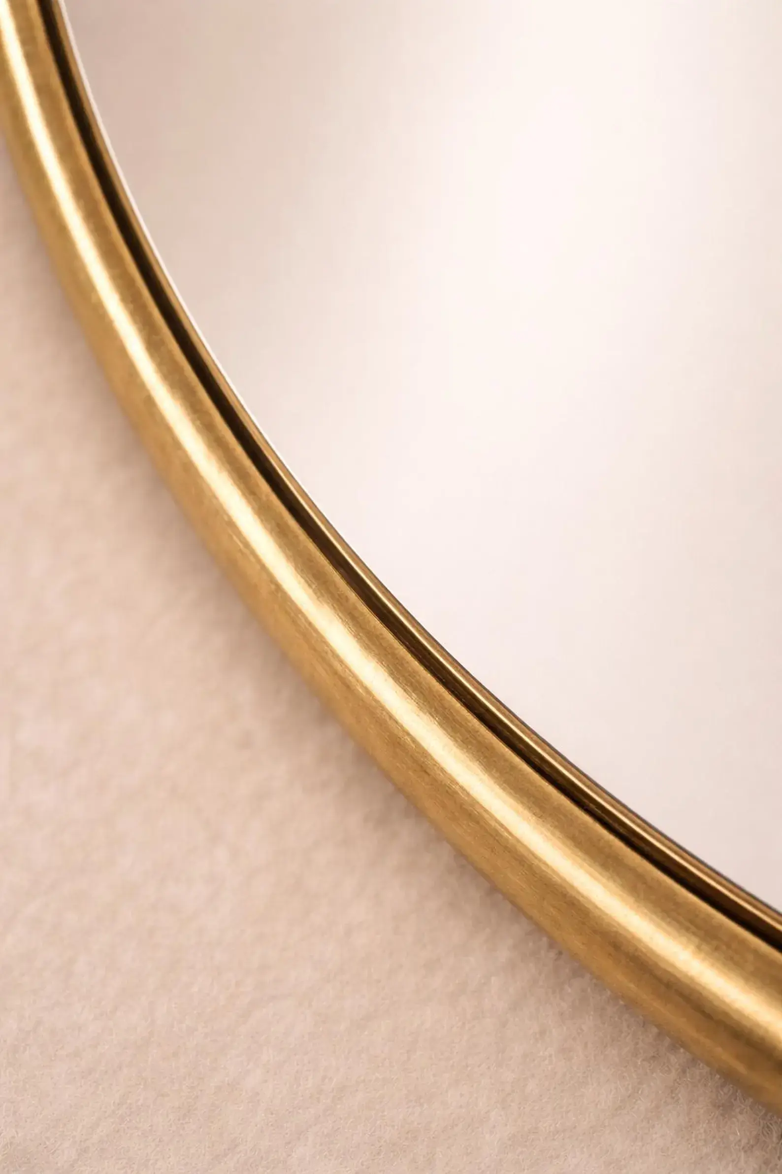 Mira Suspended Teardrop Ceiling Mirror detail view